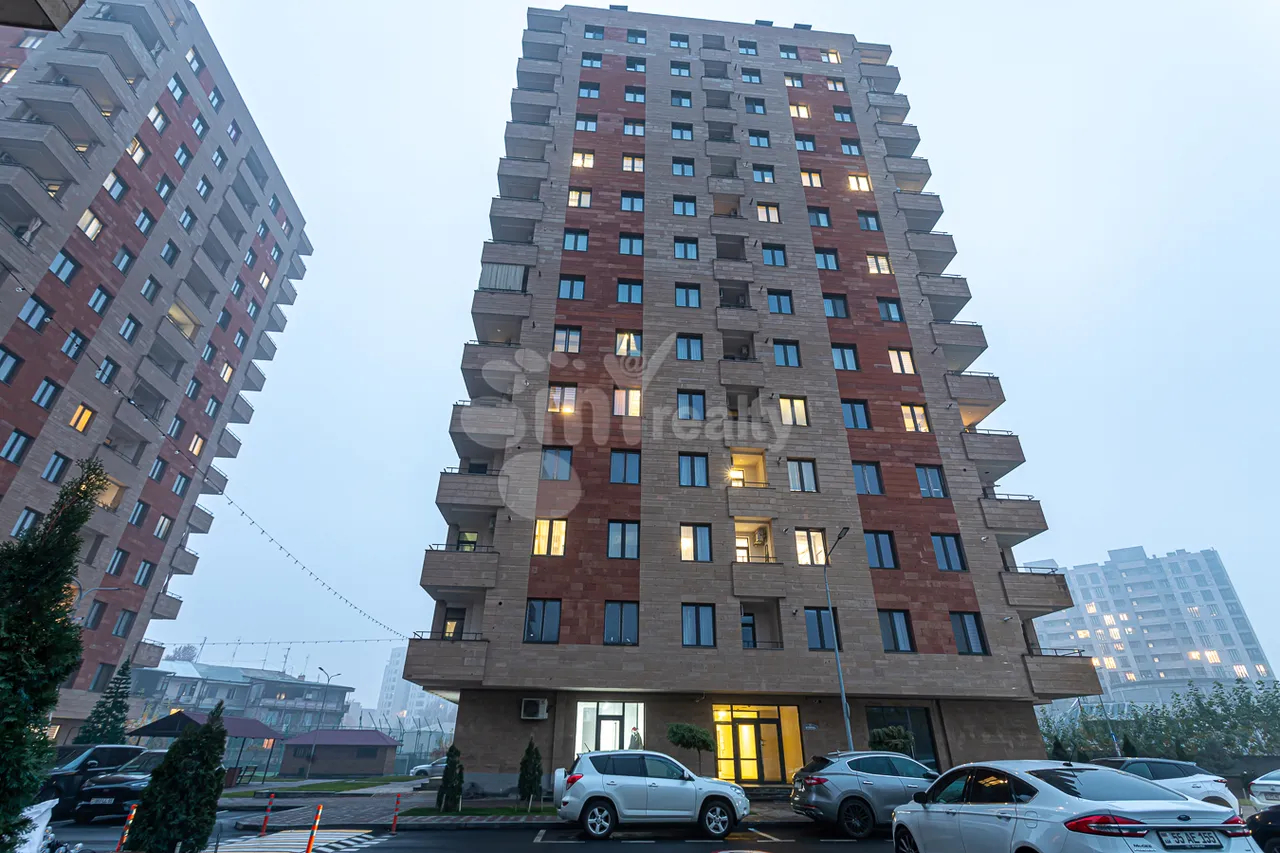 Купить 4 комнатную квартиру Аргутйан ул, Арабкир Ереван, 158200