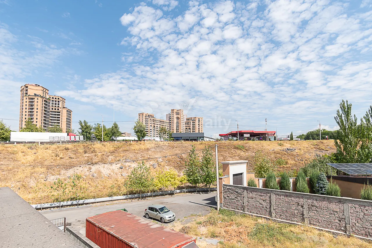 House for sale خیابان میکویان, داوتاشِن ایروان, 161528