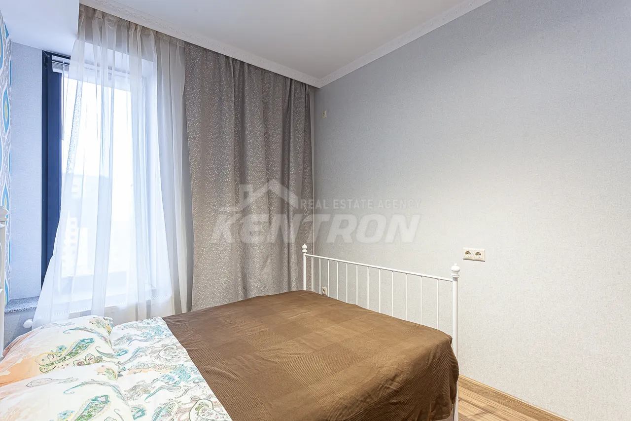 3 bedroom apartment for rent Teryan St, Center Yerevan, 158701
