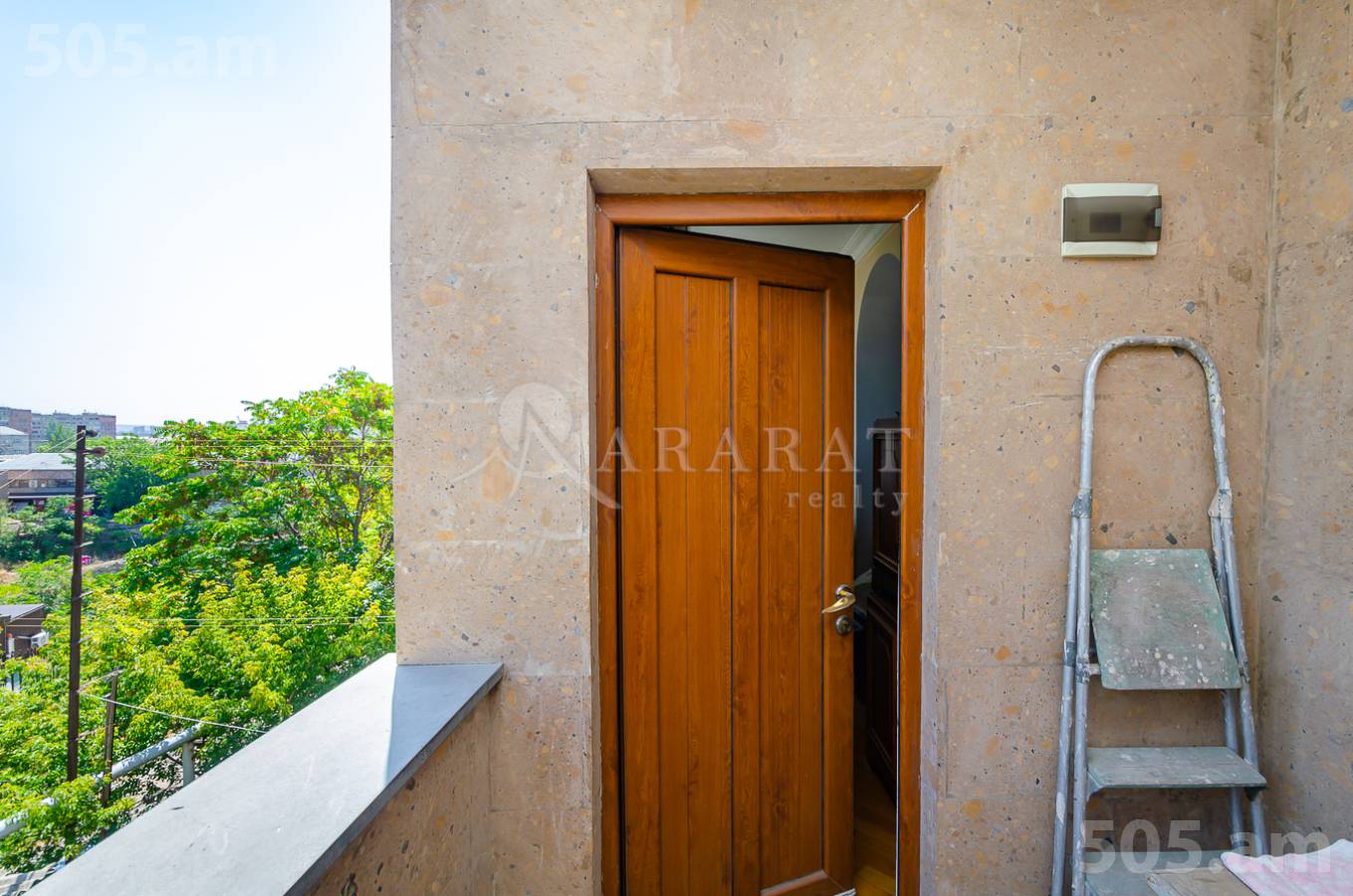 Купить 2 комнатную квартиру Аршакуняц пр, Центр Ереван, 152689