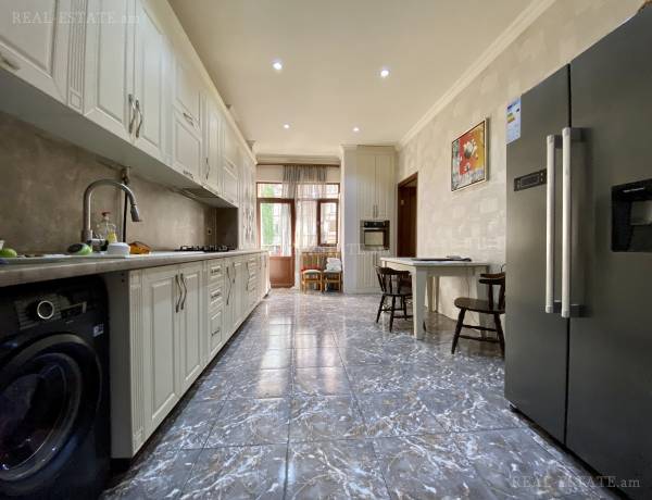 3-senyakanoc-bnakaran-vacharq-Yerevan-Center