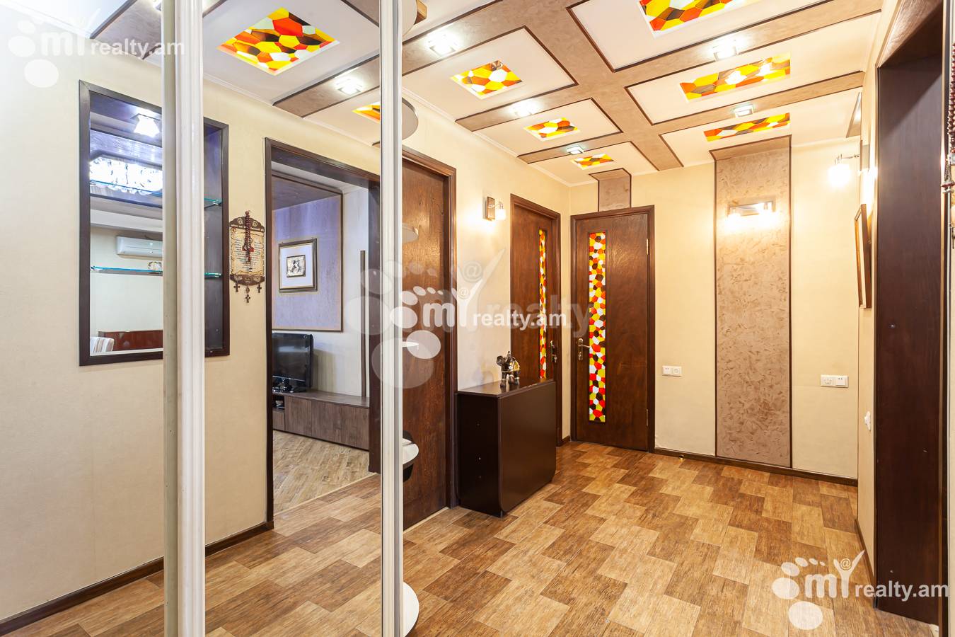 4 սենյականոց բնակարան  Պուշկինի փող, Կենտրոն Երևան, 154570