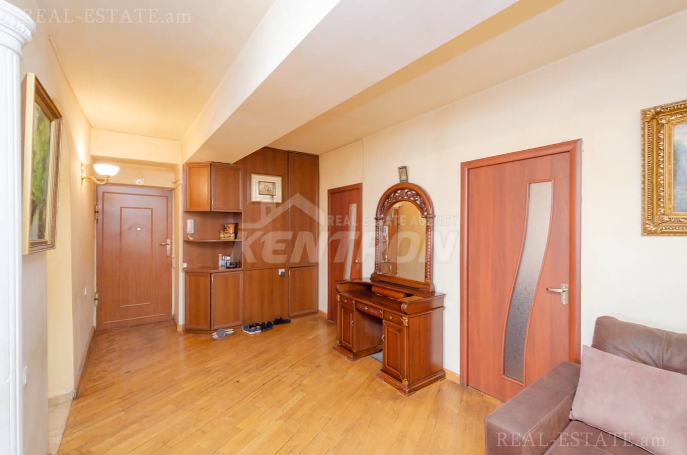 Купить 3 комнатную квартиру Анрапетутян ул, Центр Ереван, 137008