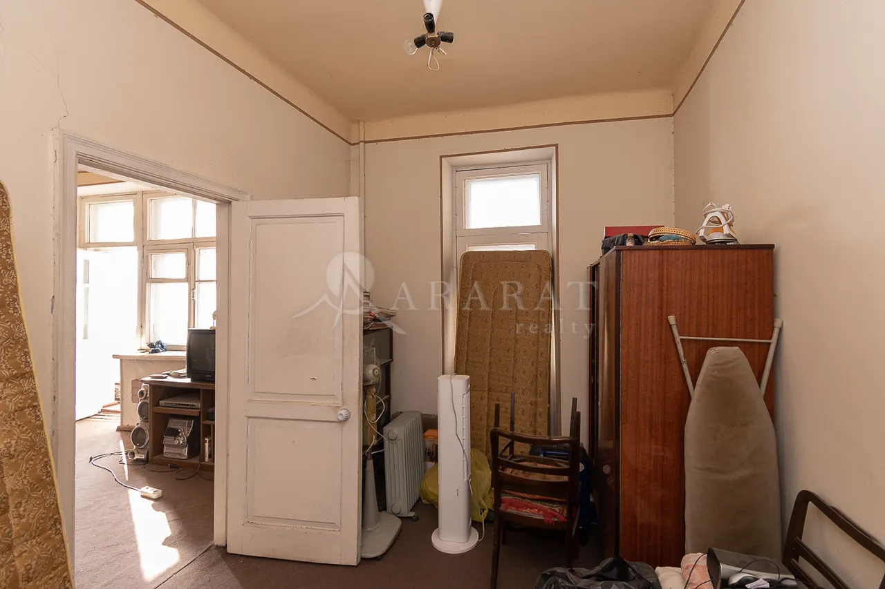 3 bedroom apartment for sale Baghramyan Ave (Kentron), Center Yerevan, 158943