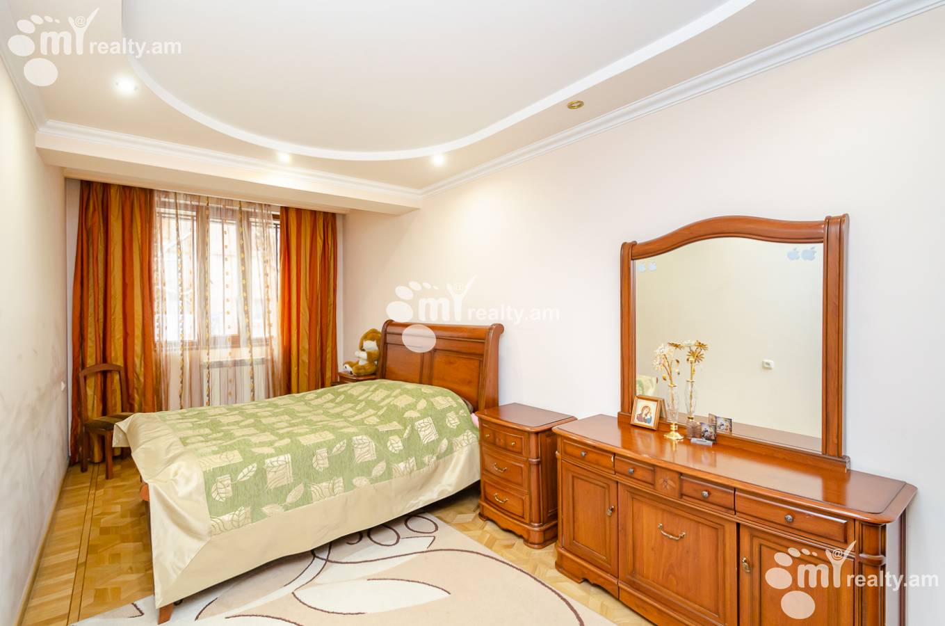 Купить 4 комнатную квартиру Орбели Ехбайрнери ул, Арабкир Ереван, 144146