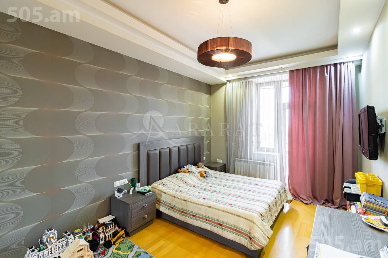 3 bedroom apartment for sale Ler. Kamsar St, Center Yerevan, 152892