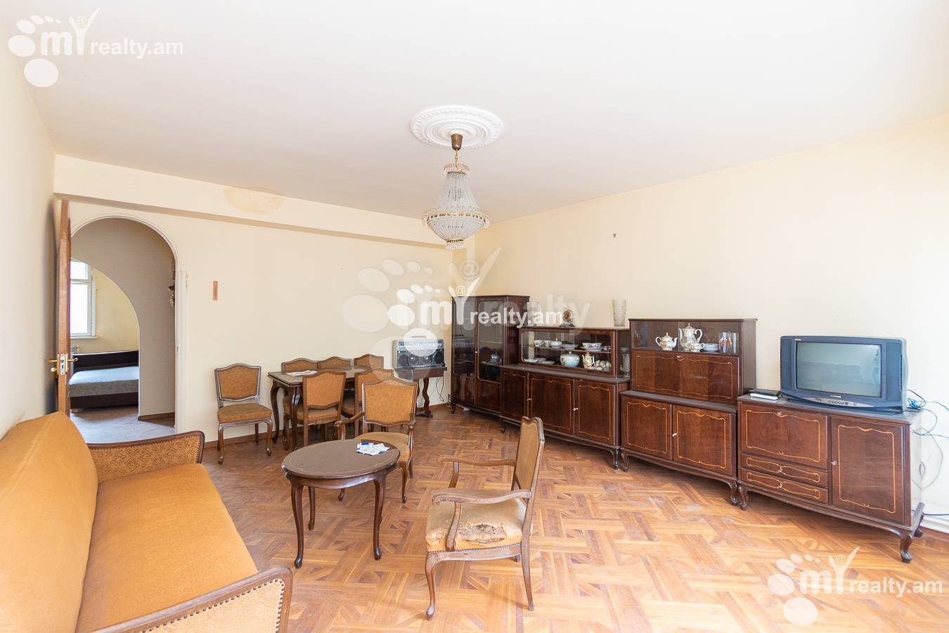 3 սենյականոց բնակարան  Ե. Քոչար փող, Կենտրոն Երևան, 152019