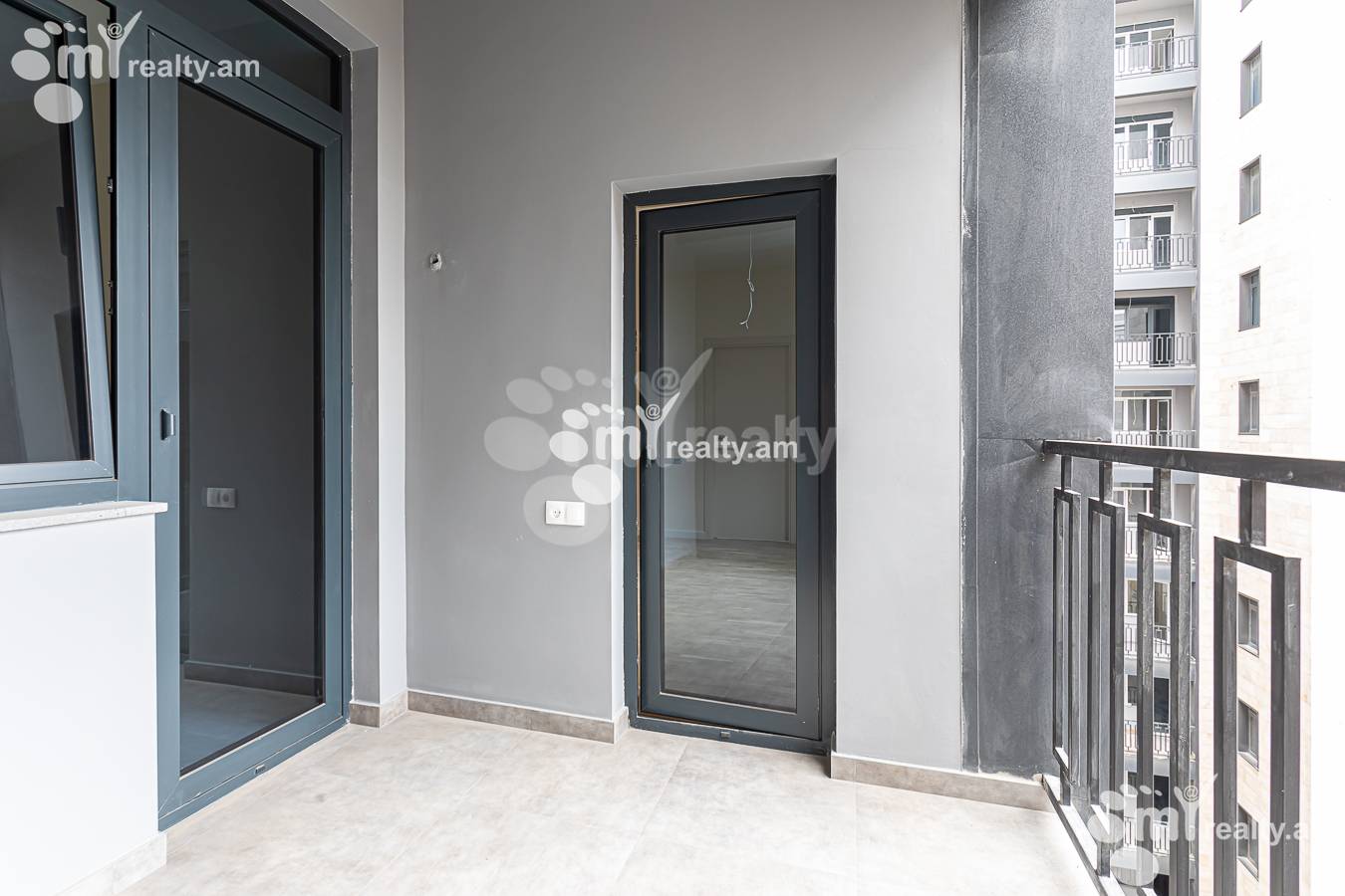 4 bedroom apartment for sale خیابان وراساکان, عربگیر ایروان, 156804