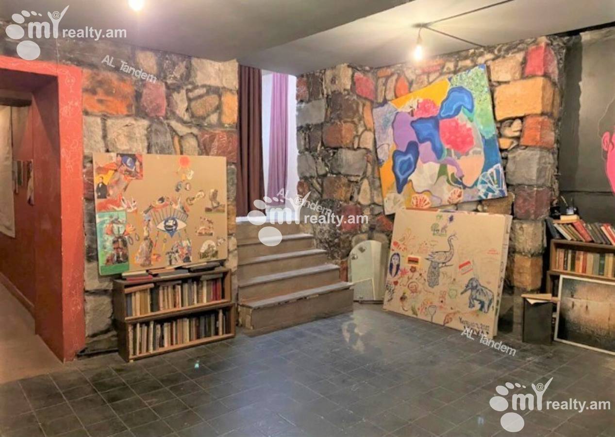 Commercial for sale خیابان موسکوویان, مرکز شهر ایروان, 136030