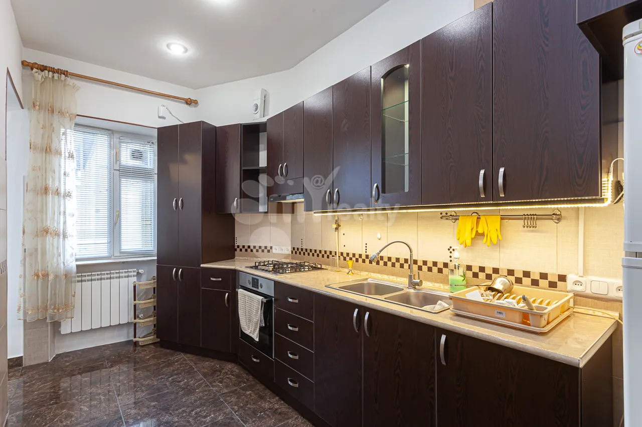 3 bedroom apartment for sale Tigran Mets Ave, Center Yerevan, 160651