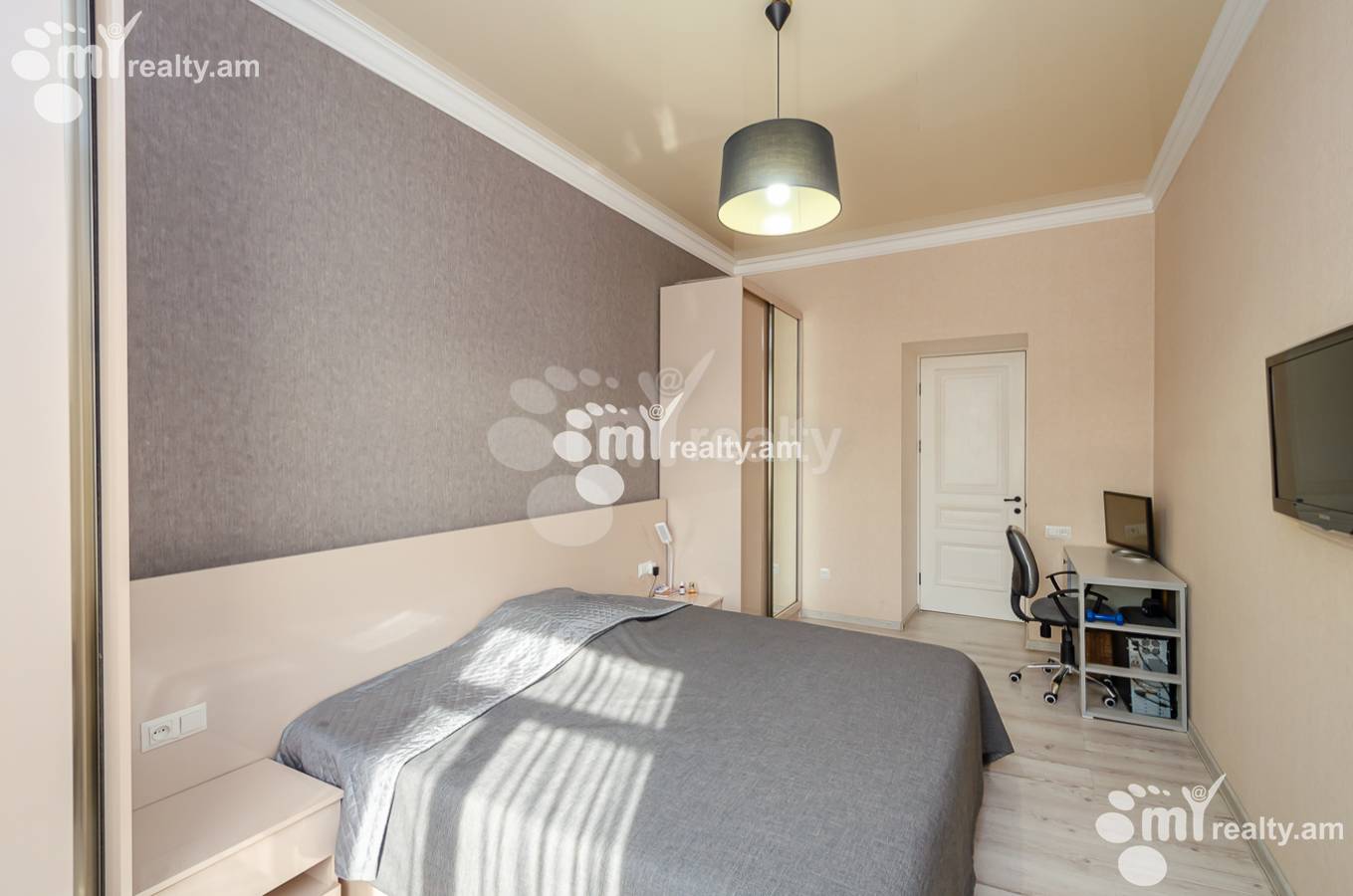 4 սենյականոց բնակարան  Գարեգին Նժդեհ պող, Շենգավիթ Երևան, 153817