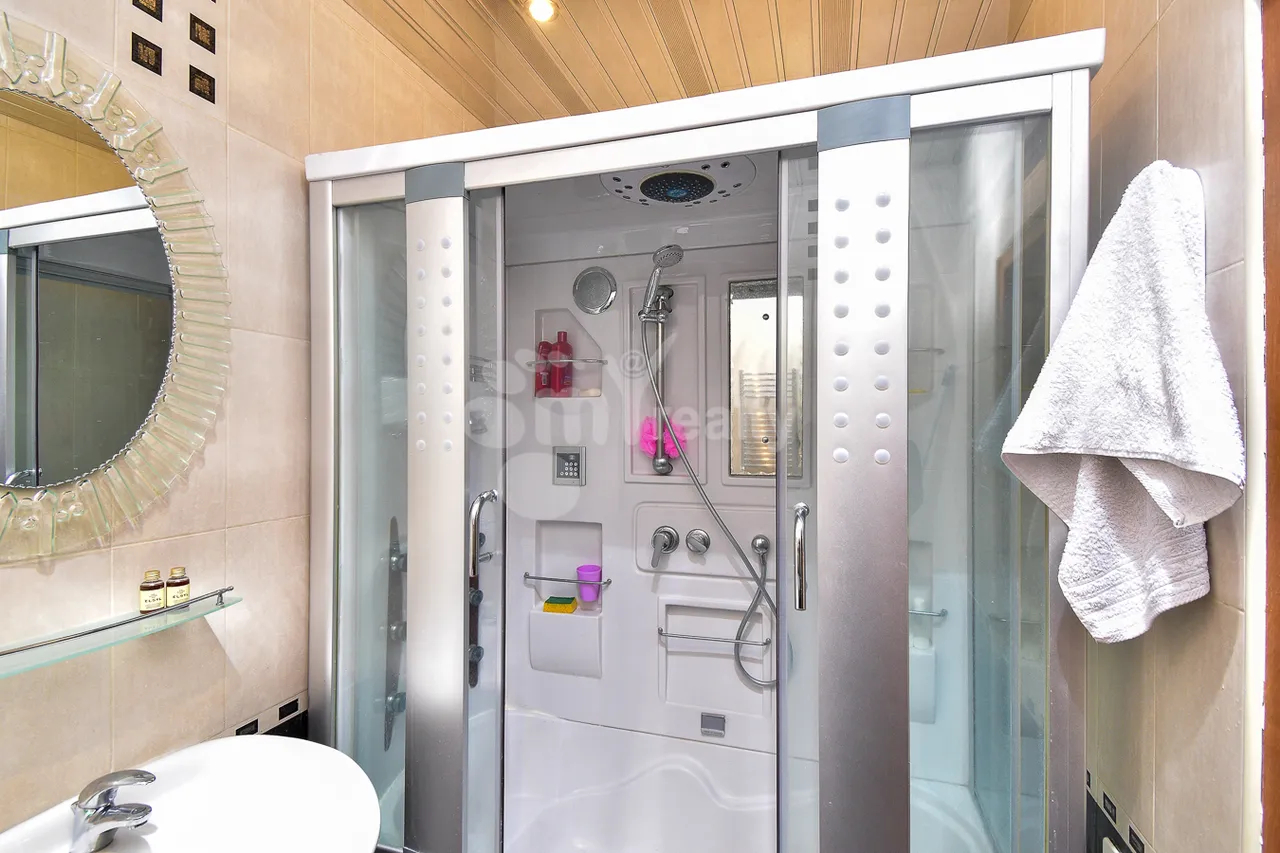 3 bedroom apartment for rent Tamanyan St, Center Yerevan, 160503