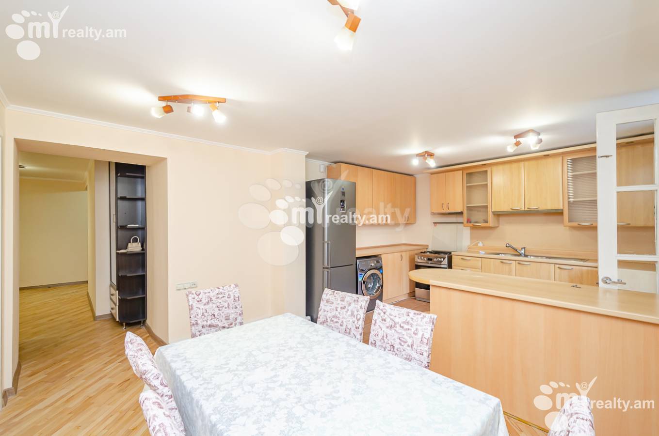 3 bedroom apartment for rent Mashtots Ave, Center Yerevan, 153109