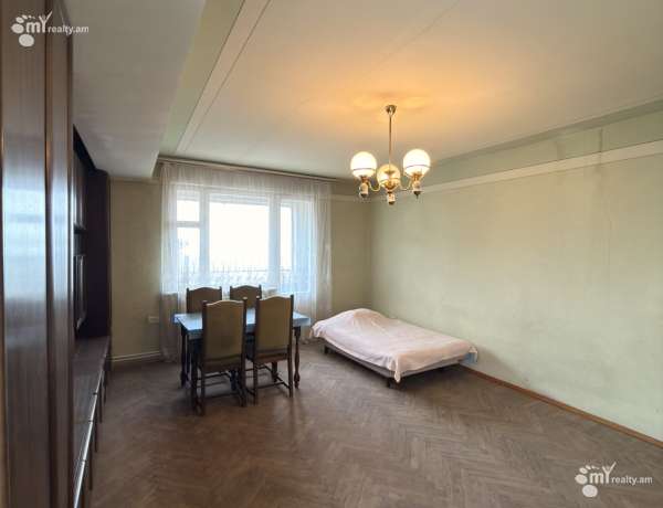 3-senyakanoc-bnakaran-vacharq-Yerevan-Arabkir