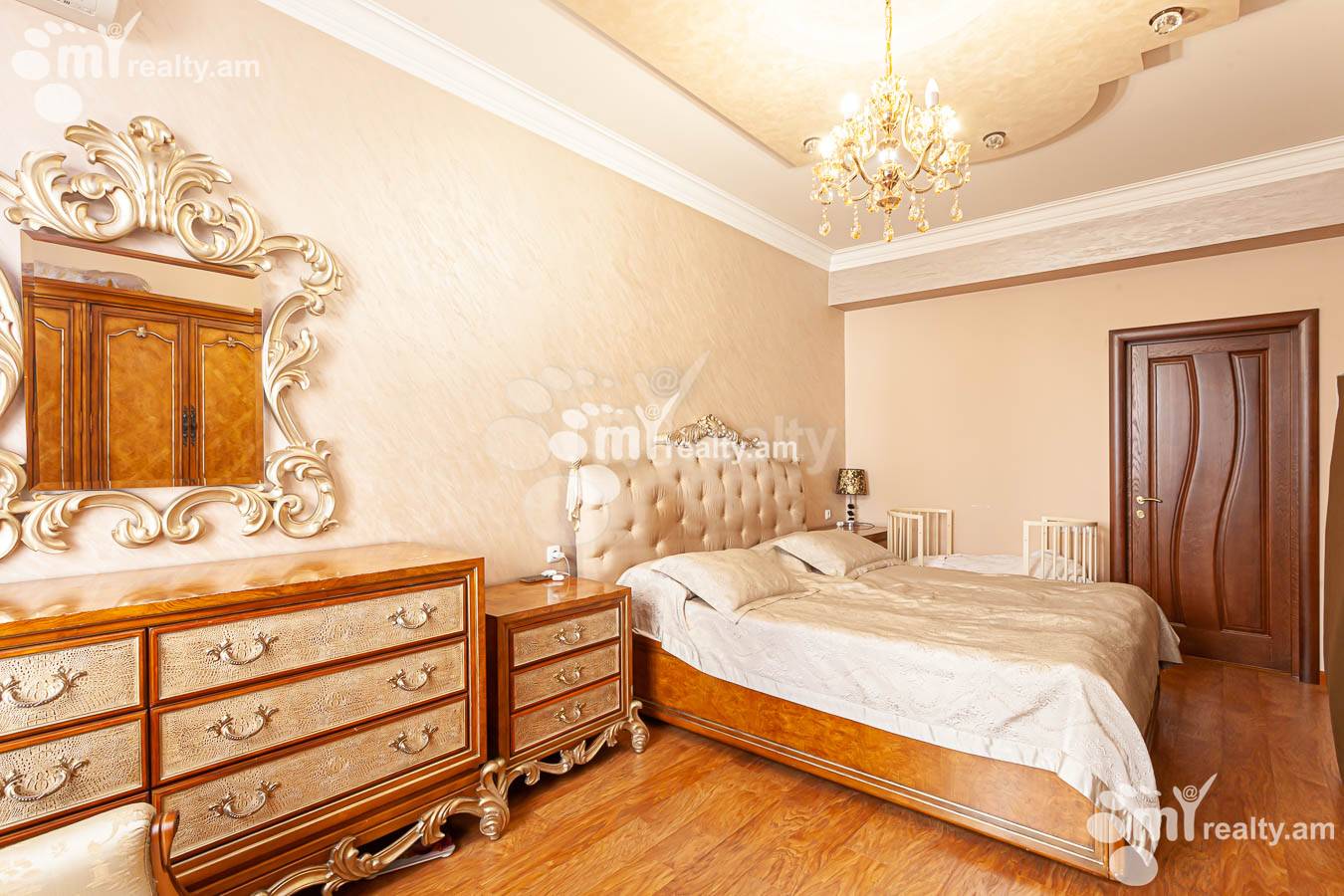 3 bedroom apartment for sale خیابان تِریان, مرکز شهر ایروان, 154452