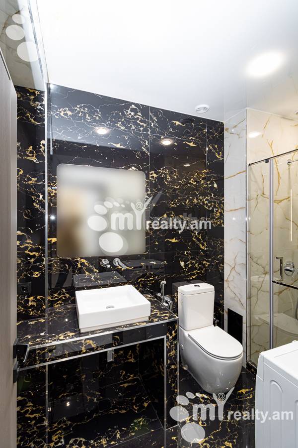 2 սենյականոց բնակարան  Հանրապետության փող, Կենտրոն Երևան, 153766