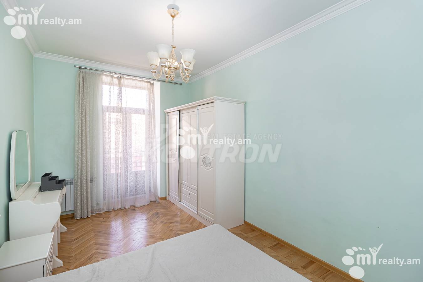 3 սենյականոց բնակարան  Մաշտոցի պող, Կենտրոն Երևան, 147644