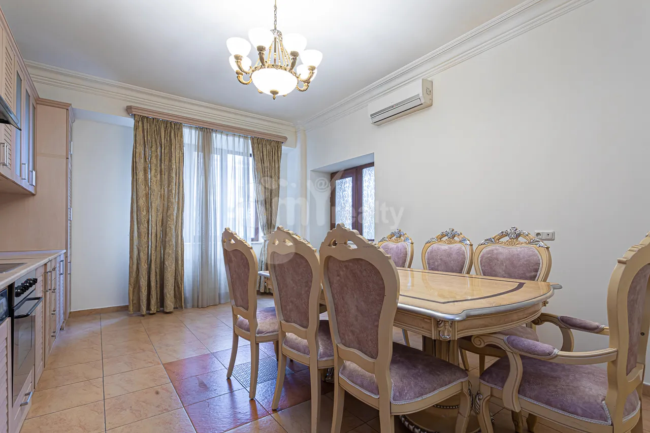 Снять 3 комнатную квартиру Амирян ул, Центр Ереван, 158205