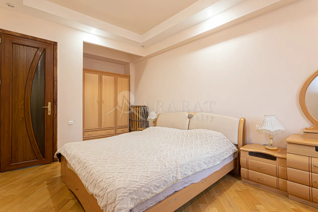 3 bedroom apartment for rent Northern(Hyusisayin)  Ave, Center Yerevan, 158075