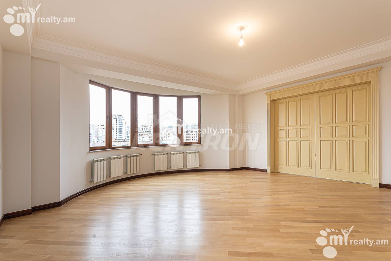 3 bedroom apartment for sale خیابان واردانانتس, مرکز شهر ایروان, 156881