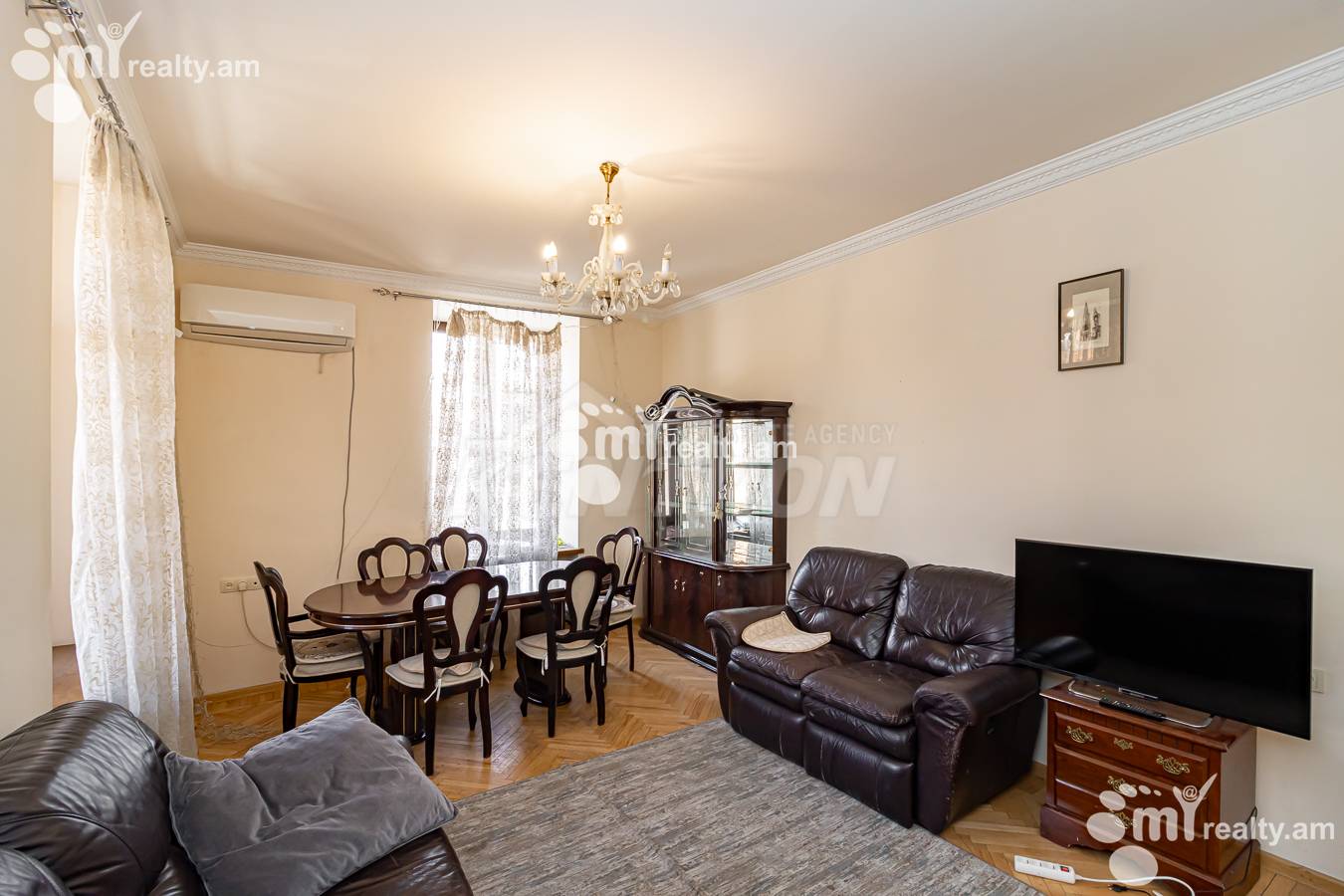 3 սենյականոց բնակարան  Մաշտոցի պող, Կենտրոն Երևան, 147644