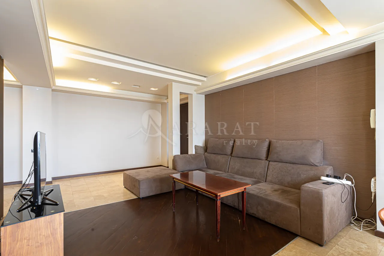 3 bedroom apartment for sale Gyulbenkyan St, Arabkir Yerevan, 157209