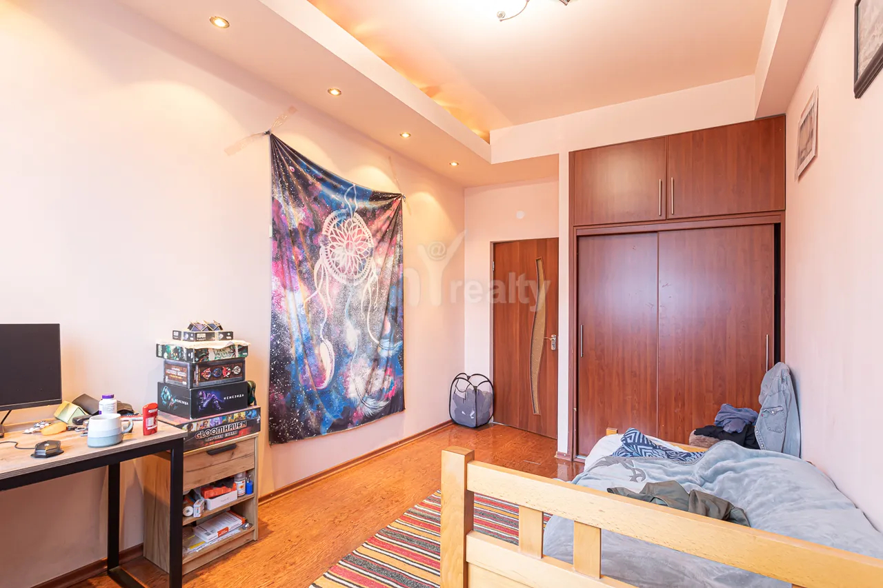 4 bedroom apartment for sale A. Avetisyan St, Arabkir Yerevan, 159612