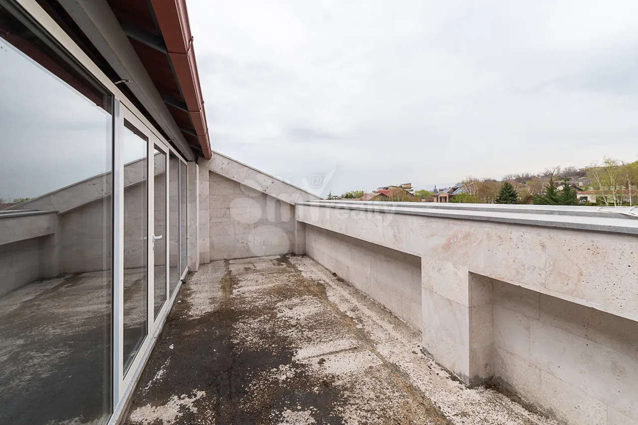 Առանձնատուն  կառուցապատողից Գ. Հովսեփյան փող, Նորք-Մարաշ Երևան, 160233