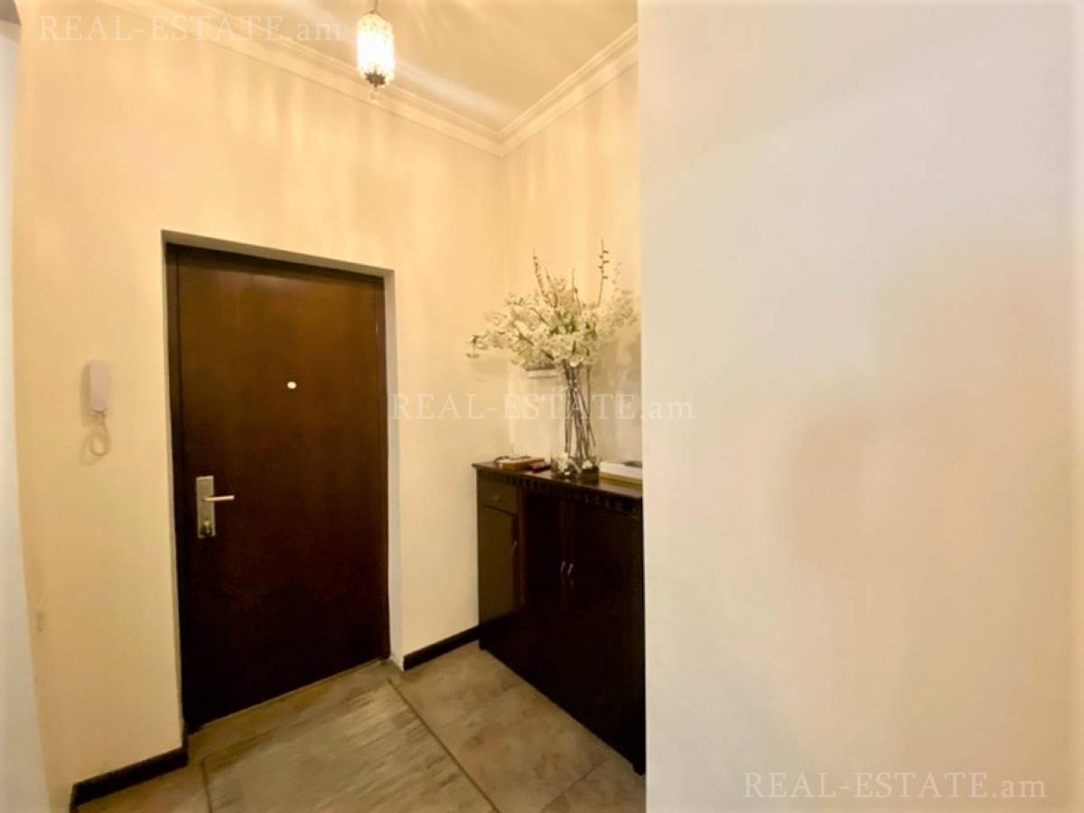 4 bedroom apartment for sale Aram St, Center Yerevan, 121421