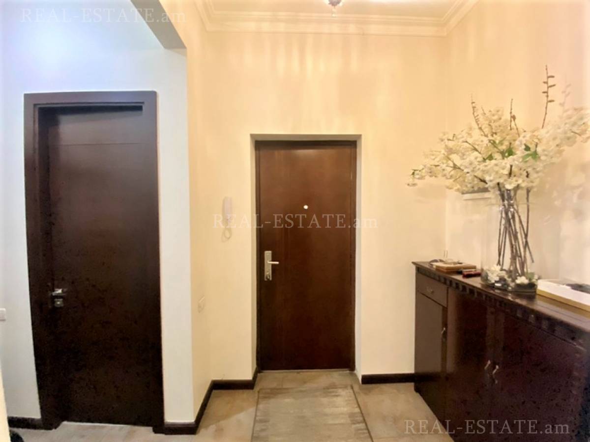 4 bedroom apartment for sale Aram St, Center Yerevan, 121421