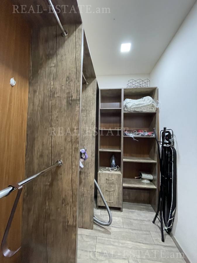 3 bedroom apartment for rent Antarayin St, Center Yerevan, 136837