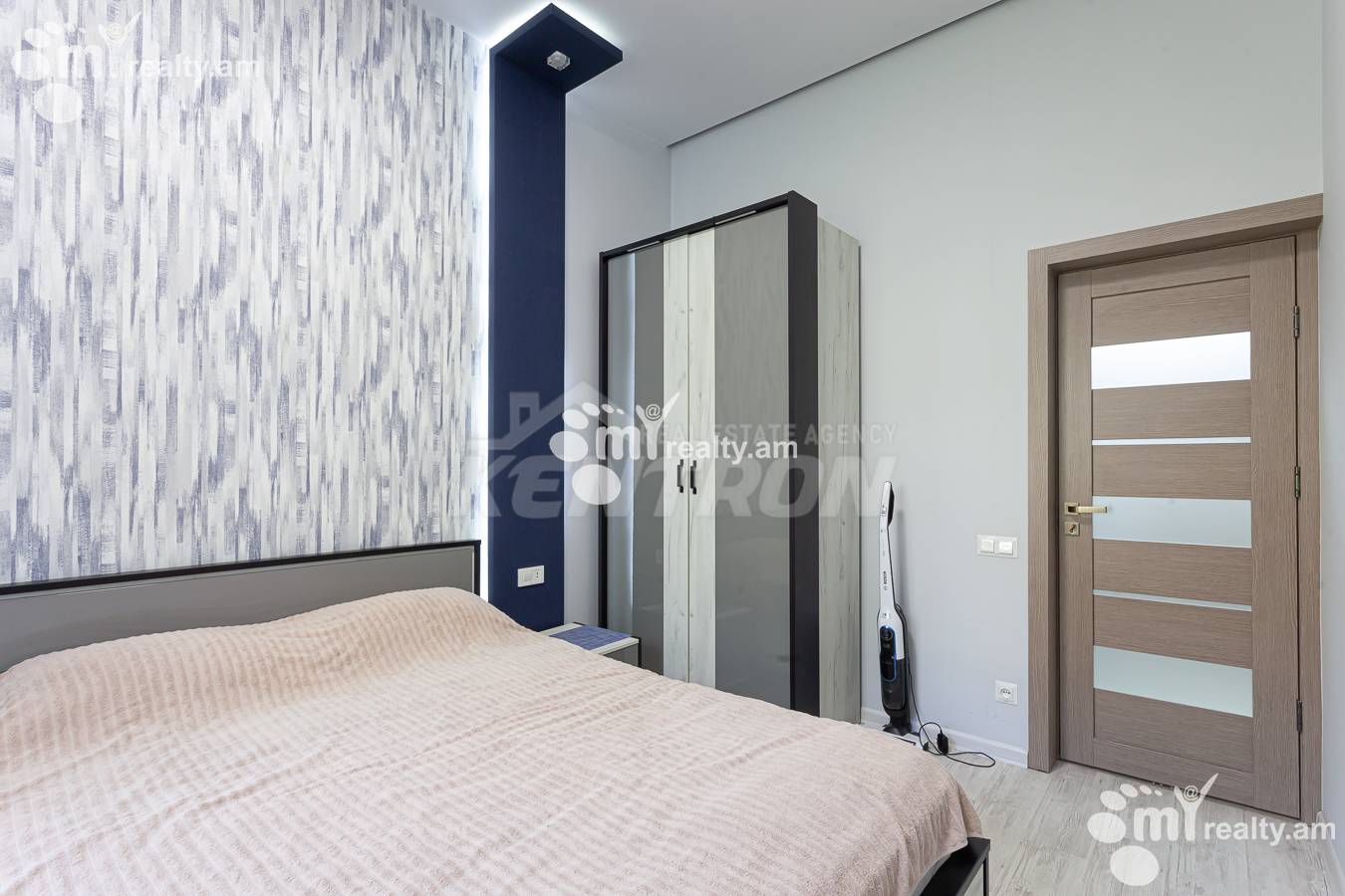 3 սենյականոց բնակարան  Մաշտոցի պող, Կենտրոն Երևան, 155939