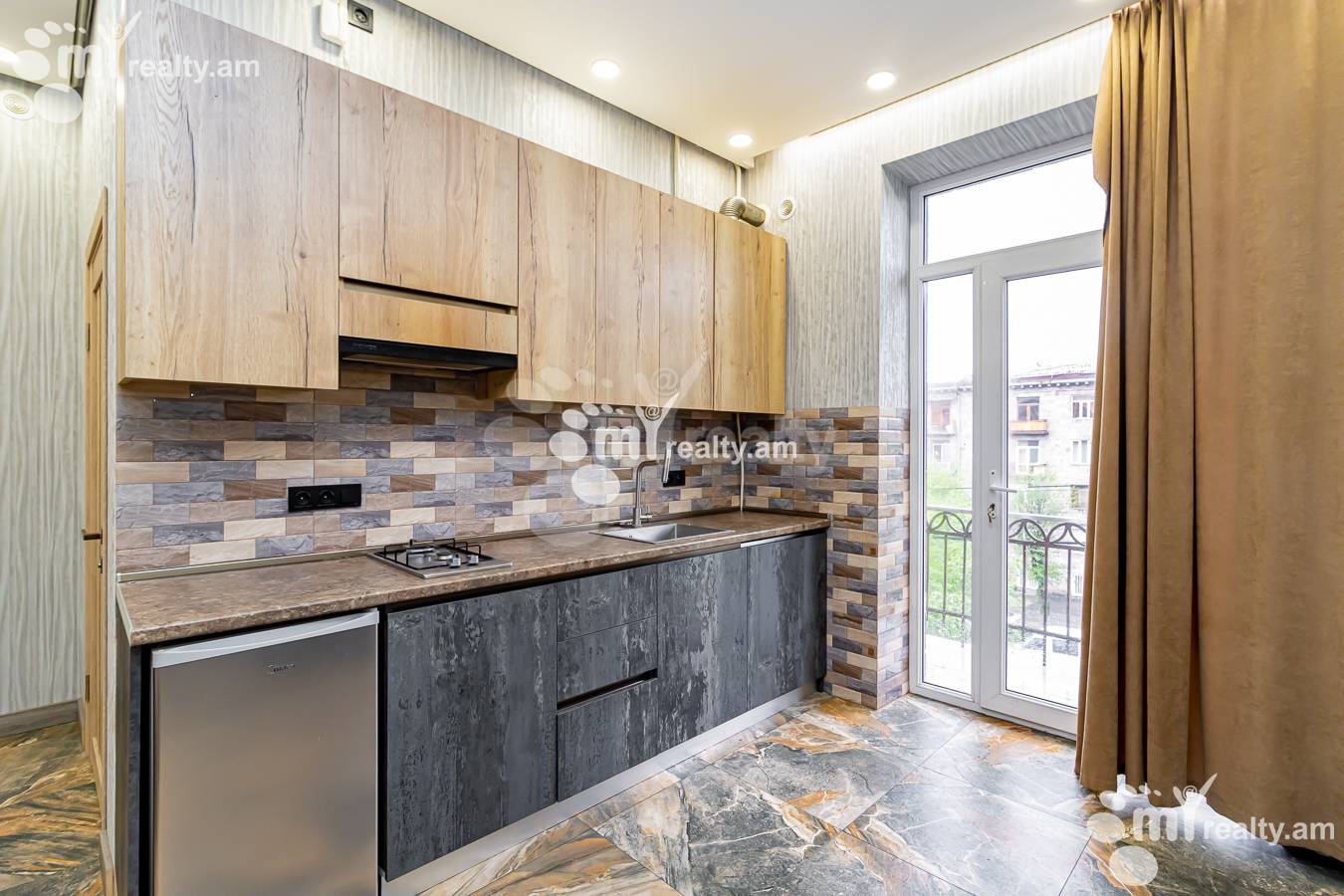 2 bedroom apartment for sale خیابان کومیتاس, عربگیر ایروان, 151503