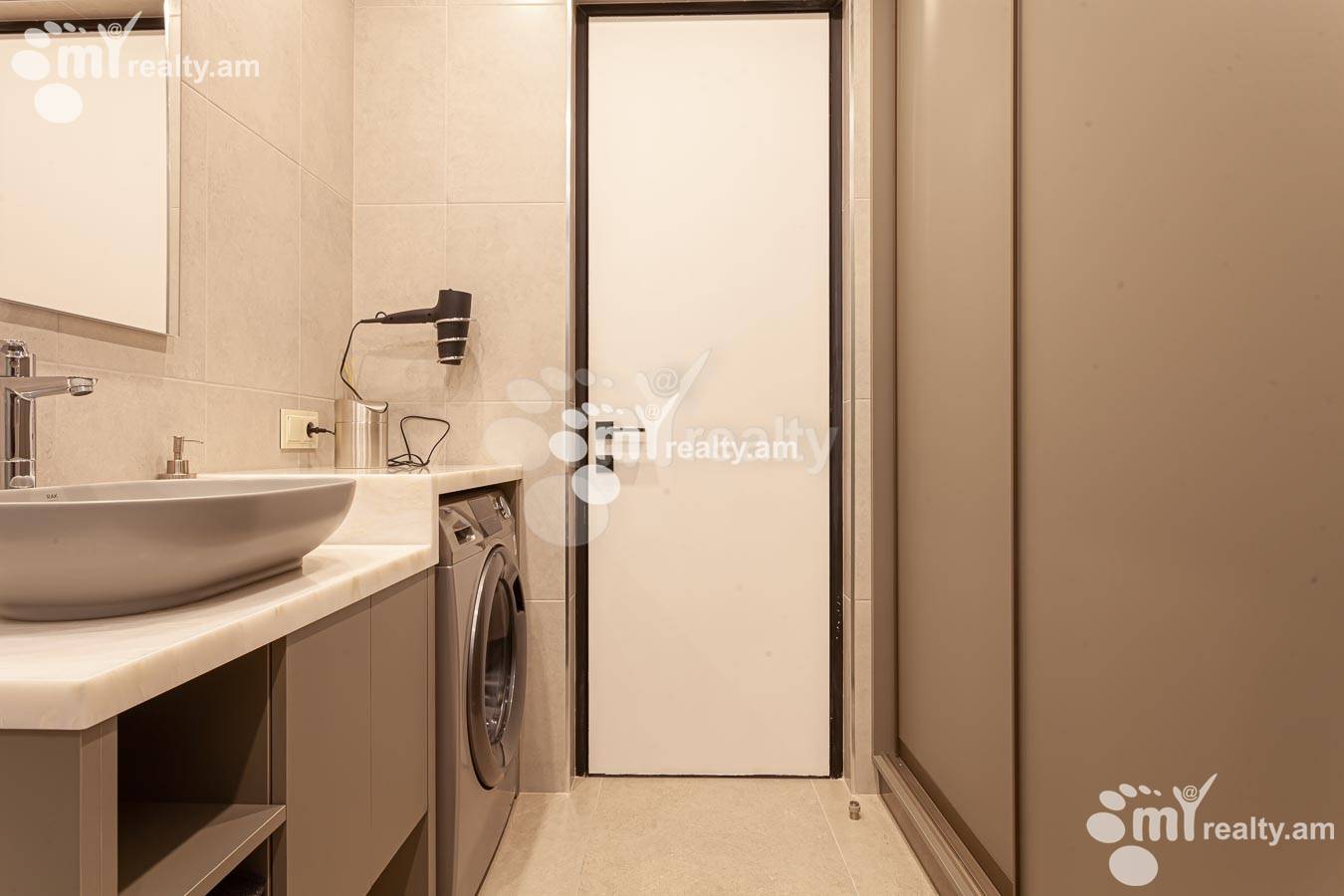 3 bedroom apartment for sale خیابان یِکمالیان, مرکز شهر ایروان, 154945