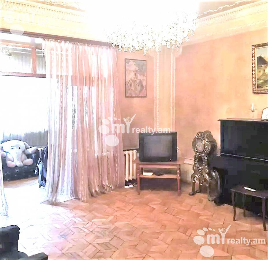 3 bedroom apartment for sale Mashtots Ave, Center Yerevan, 123079