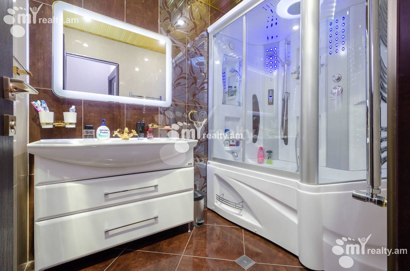 3 սենյականոց բնակարան  Մոլդովական փող, Նոր Նորք Երևան, 151545