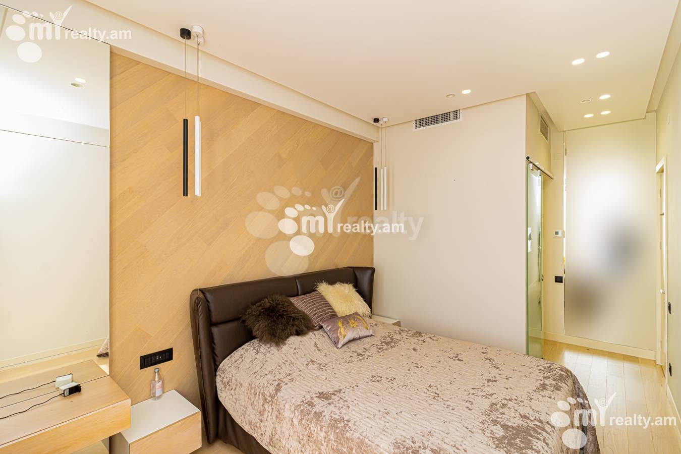 3 bedroom apartment for rent Sasna Тsrer St, Davtachène Yerevan, 154104