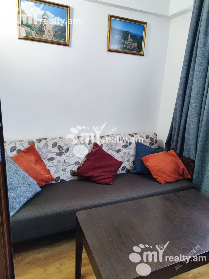 Снять 3 комнатную квартиру Абовян ул, Центр Ереван, 142503