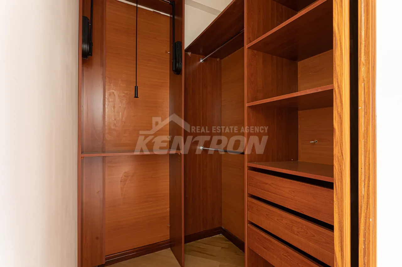 3 bedroom apartment for sale Vardanants St, Center Yerevan, 157553