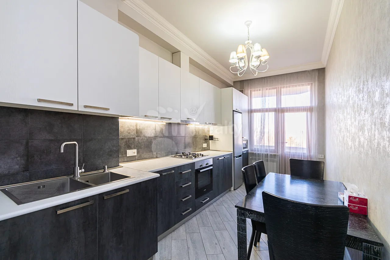 2 սենյականոց բնակարան  Վ.Փափազյան փող, Արաբկիր Երևան, 159652