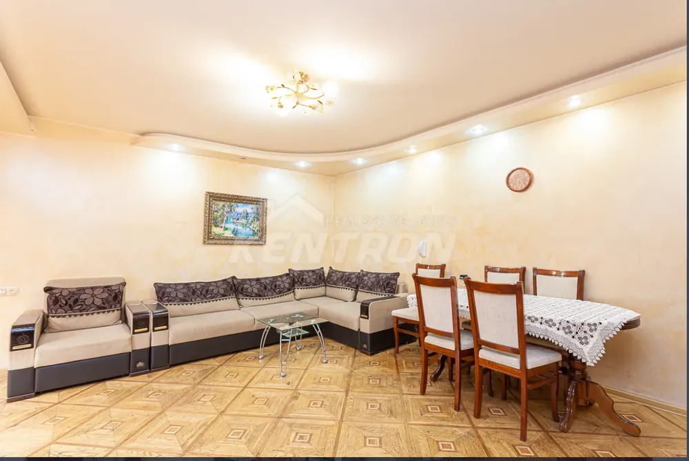 varcov-bnakaran/2-senyakanoc/Sayat-Nova+Ave/Center/Yerevan