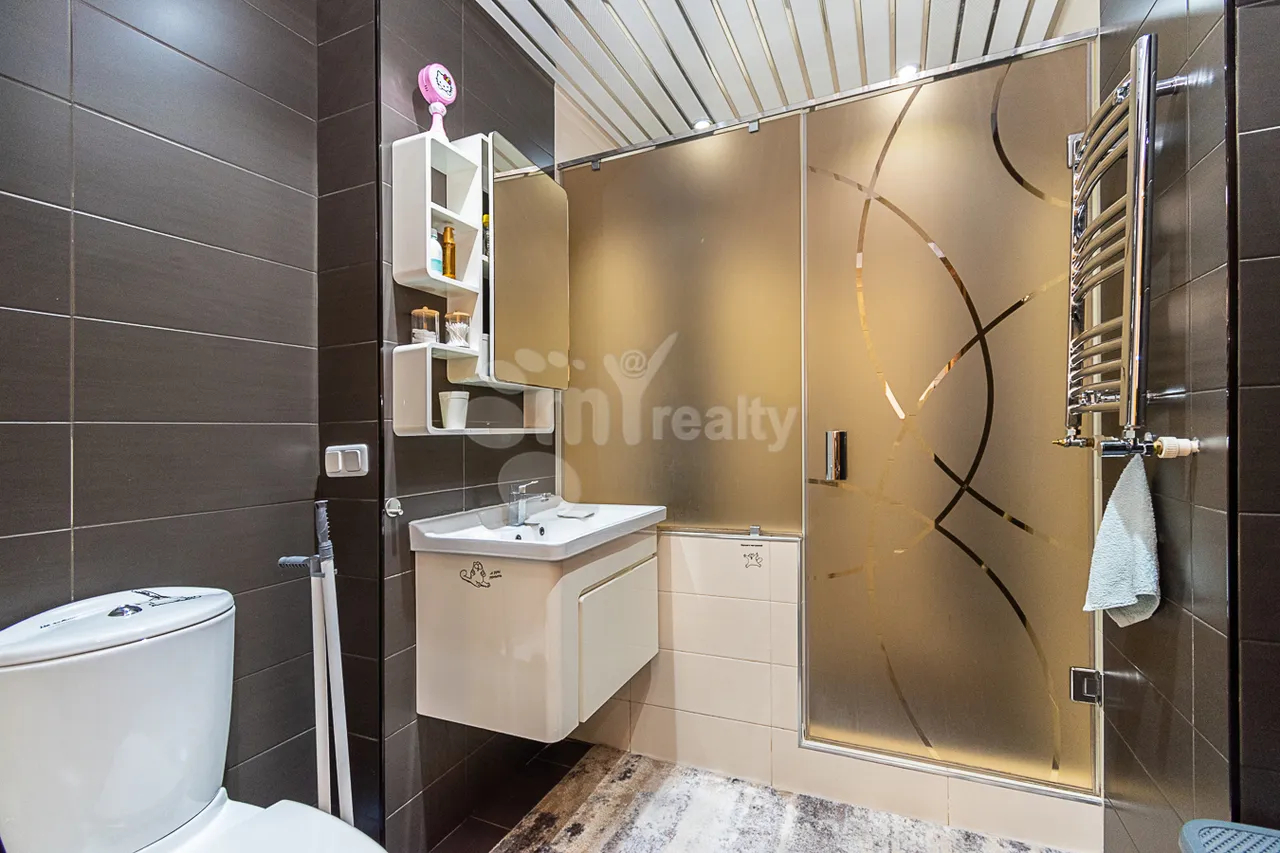 4 bedroom apartment for sale Ghapantsian St, Arabkir Yerevan, 160065