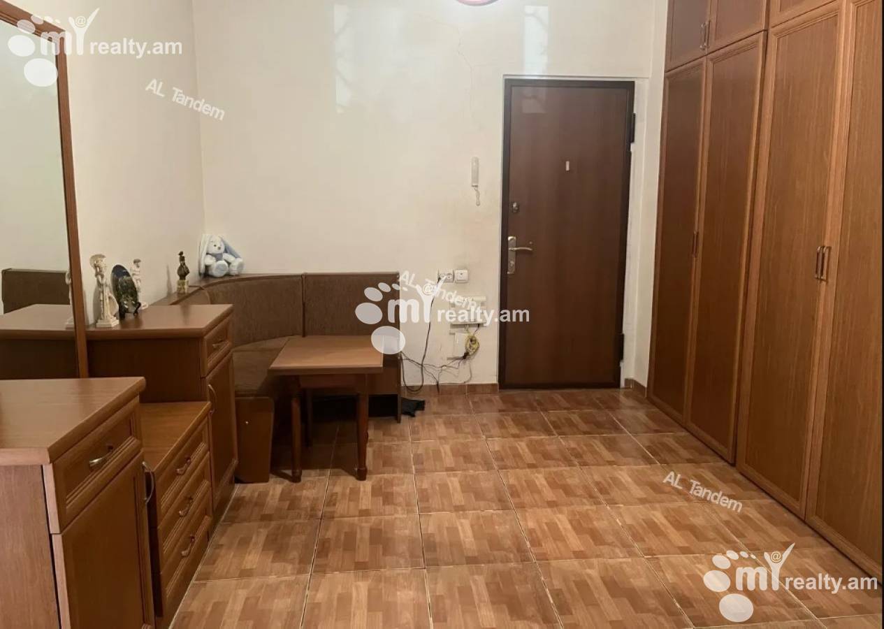 Купить 4 комнатную квартиру Саят-Нова пр, Центр Ереван, 141268