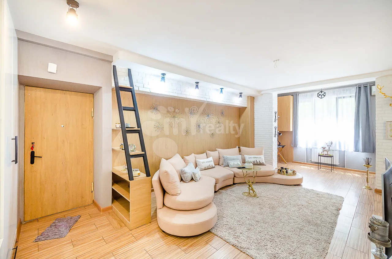 Снять 2 комнатную квартиру Бузанд ул, Центр Ереван, 158906