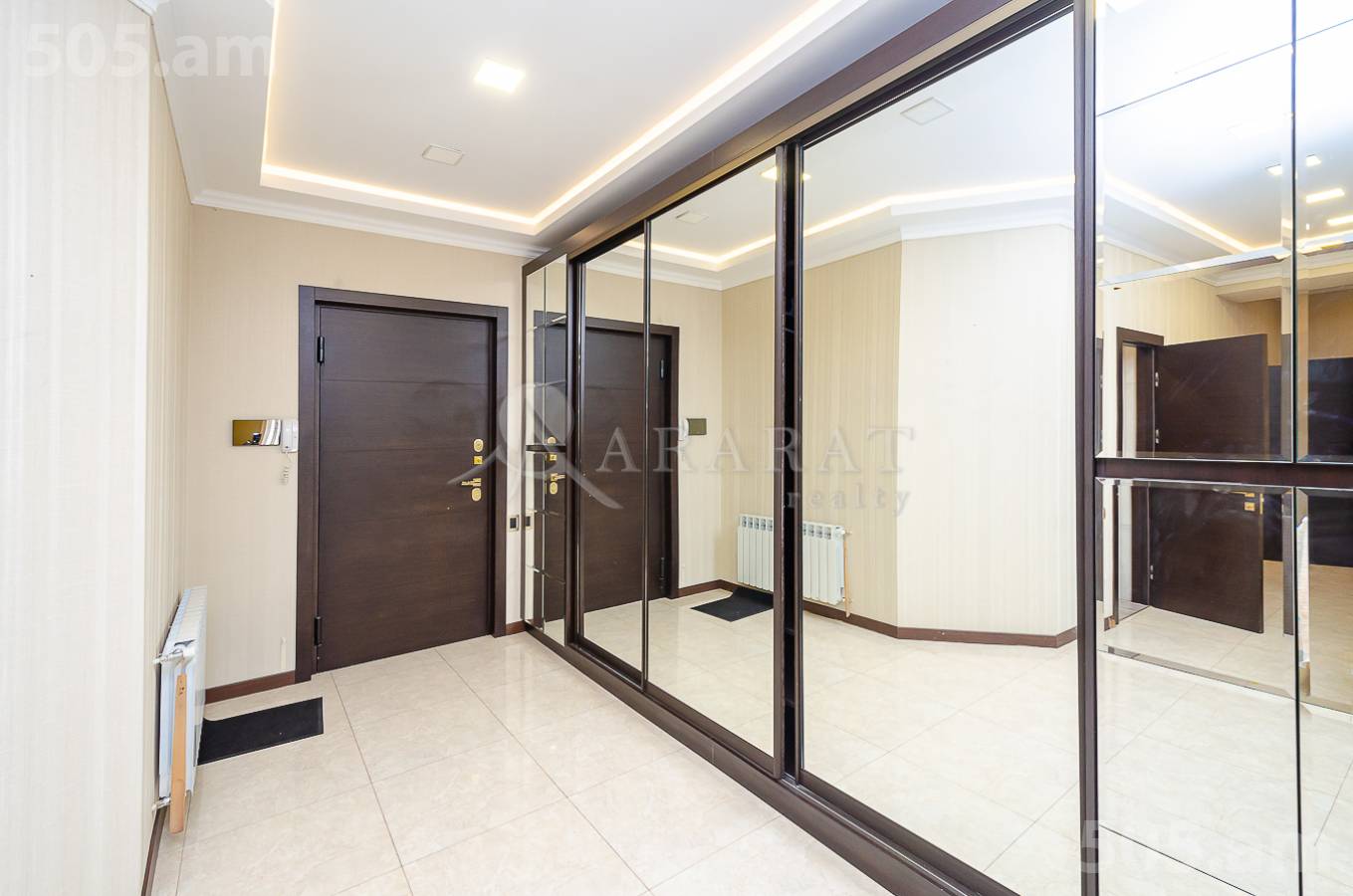 3 bedroom apartment for sale Hayrik Muradyan street, عربگیر ایروان, 151291