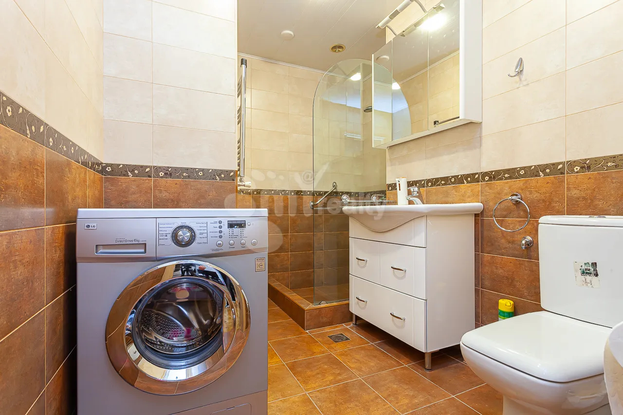 3 bedroom apartment for sale Pushkin St, Center Yerevan, 158496