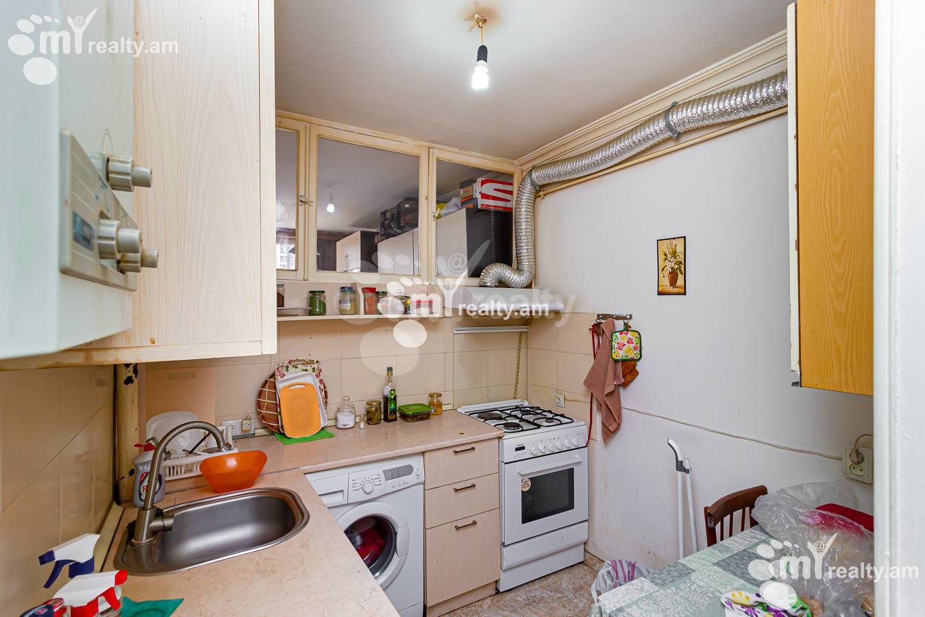 Купить 2 комнатную квартиру Сарян ул, Центр Ереван, 151465