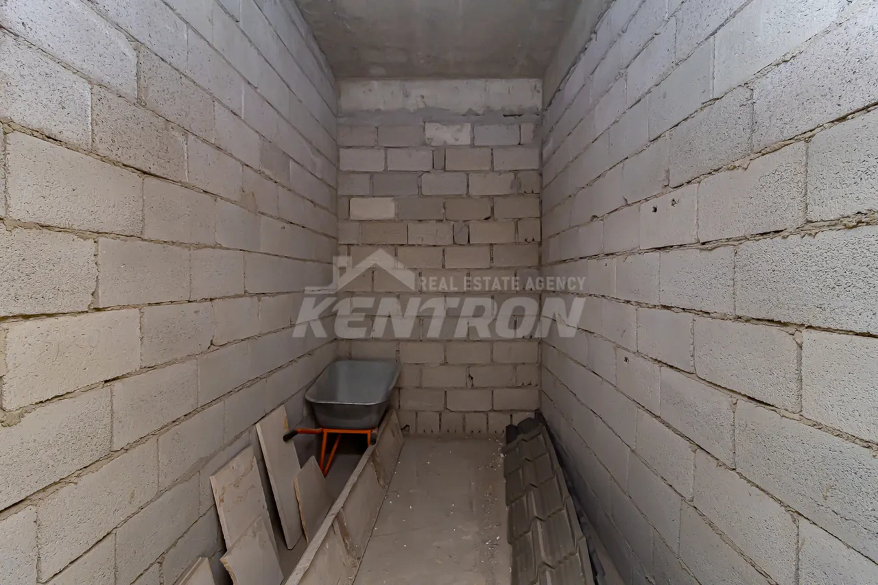 Առանձնատուն  կառուցապատողից Գ 1 թաղ., Աջափնյակ Երևան, 158092