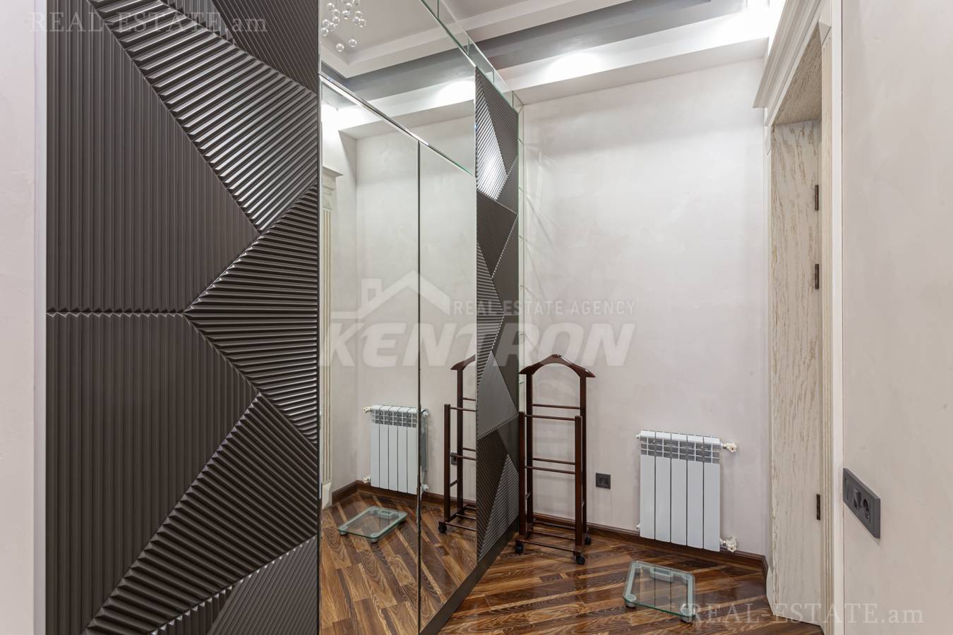 5 bedroom apartment for sale خیابان تِسی تِسِرناکابِرد, مرکز شهر ایروان, 149533