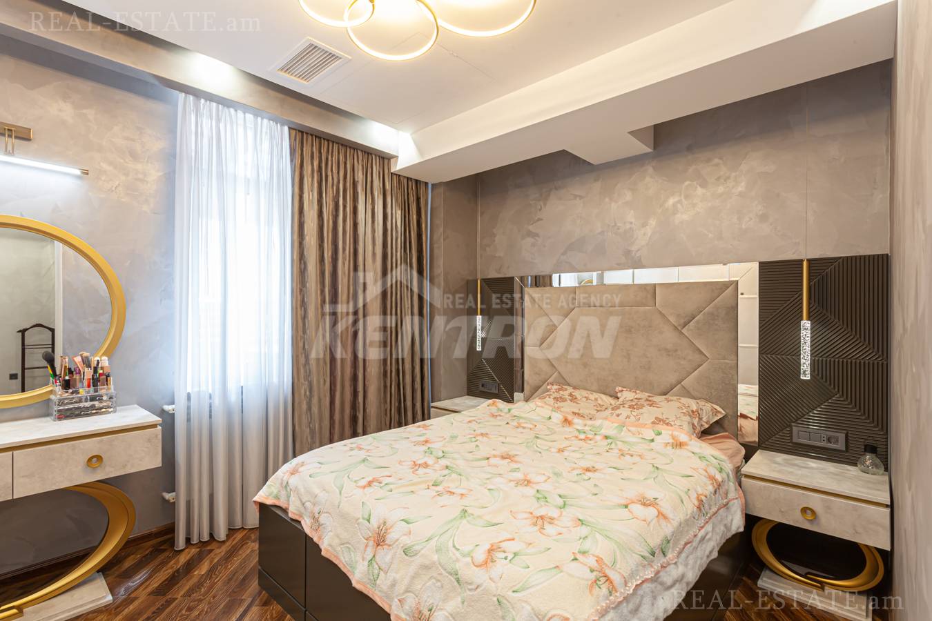 5 bedroom apartment for sale خیابان تِسی تِسِرناکابِرد, مرکز شهر ایروان, 149533